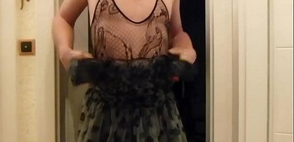  Damenwäscheträger in sexy Spitzenkleid von H&M